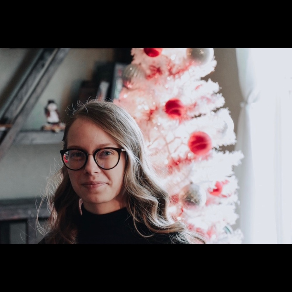 Meet your Posher, Courtney